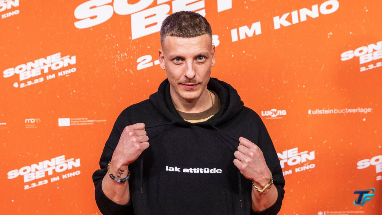 Felix Lobrecht